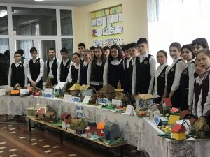 Конкурс поделок на тему”Мир глазами детей”