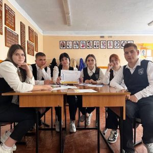 Учащиеся Liceul Tețcani приняли участие в Национальном чемпионате интеллектуальных игр „Sub cușma lui Guguță”
